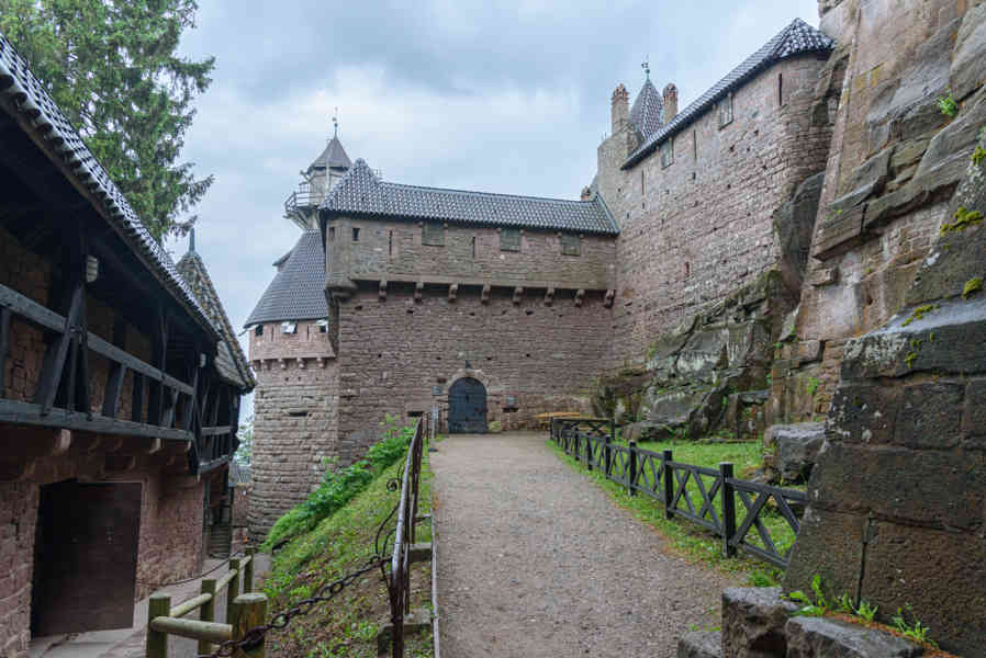 Francia - Alsacia 363 - Orschwiller - castillo de Koenigsbourg.jpg